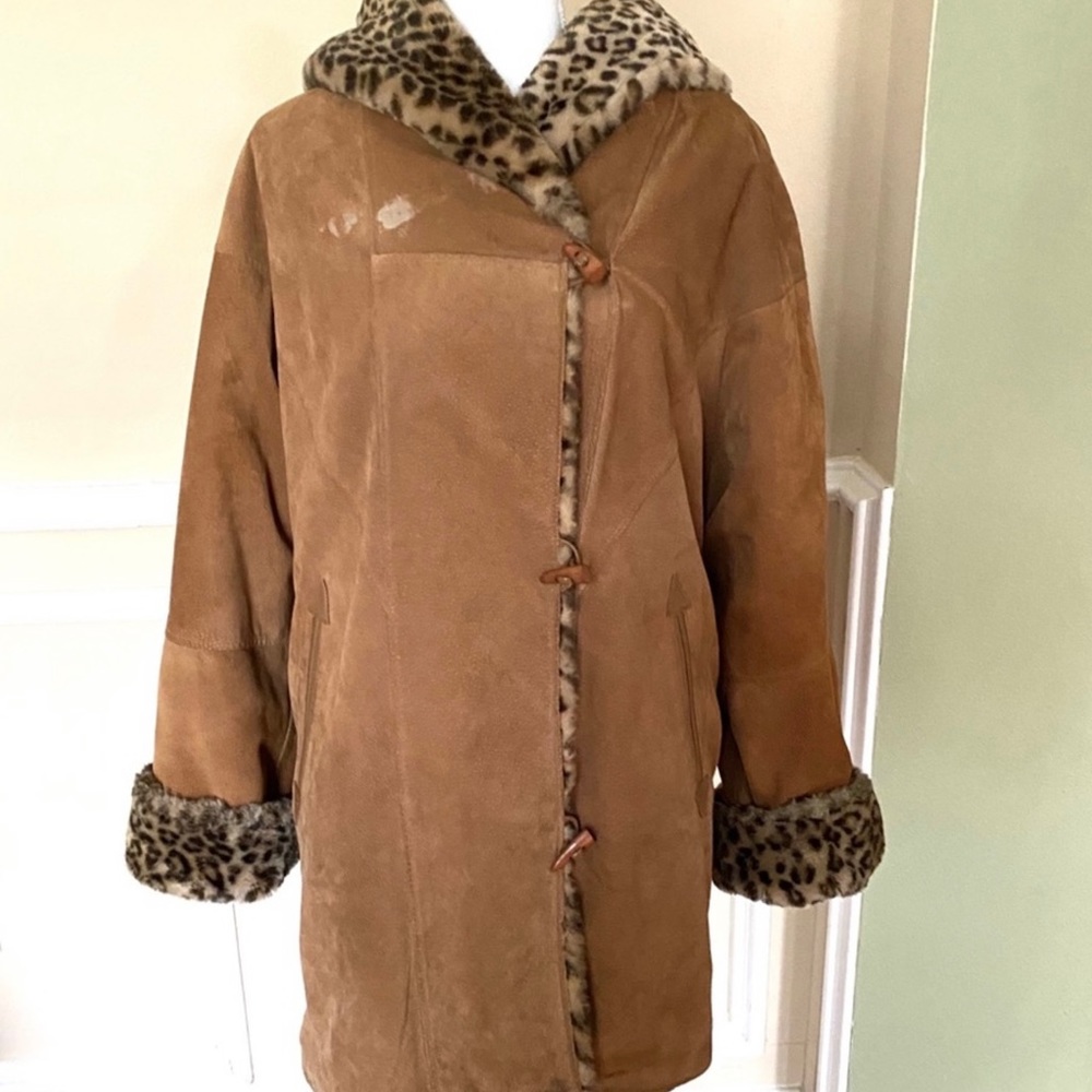 VINTAGE Leopard Suede and Faux Fur Coat - Picture 7 of 13